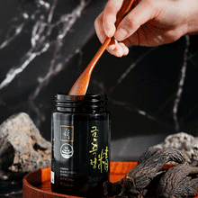 Load image into Gallery viewer, Korean Black Ginseng Extract 240g (8.4oz) / 80days Serving / Free Fast Express Shipping