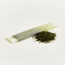 Load image into Gallery viewer, OSULLOC Cold Brew Green Tea Stick &lt;br /&gt; 찬물 녹차
